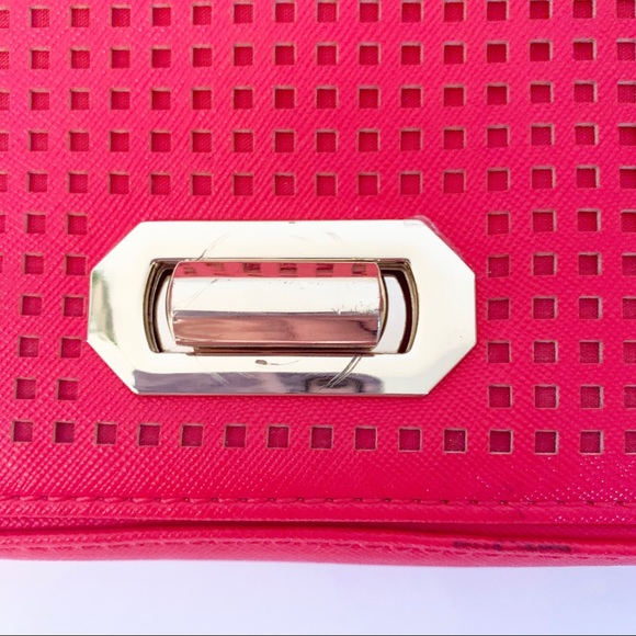 Banana Republic | Red Grid Pattern Crossbody bag - Picture 2 of 9